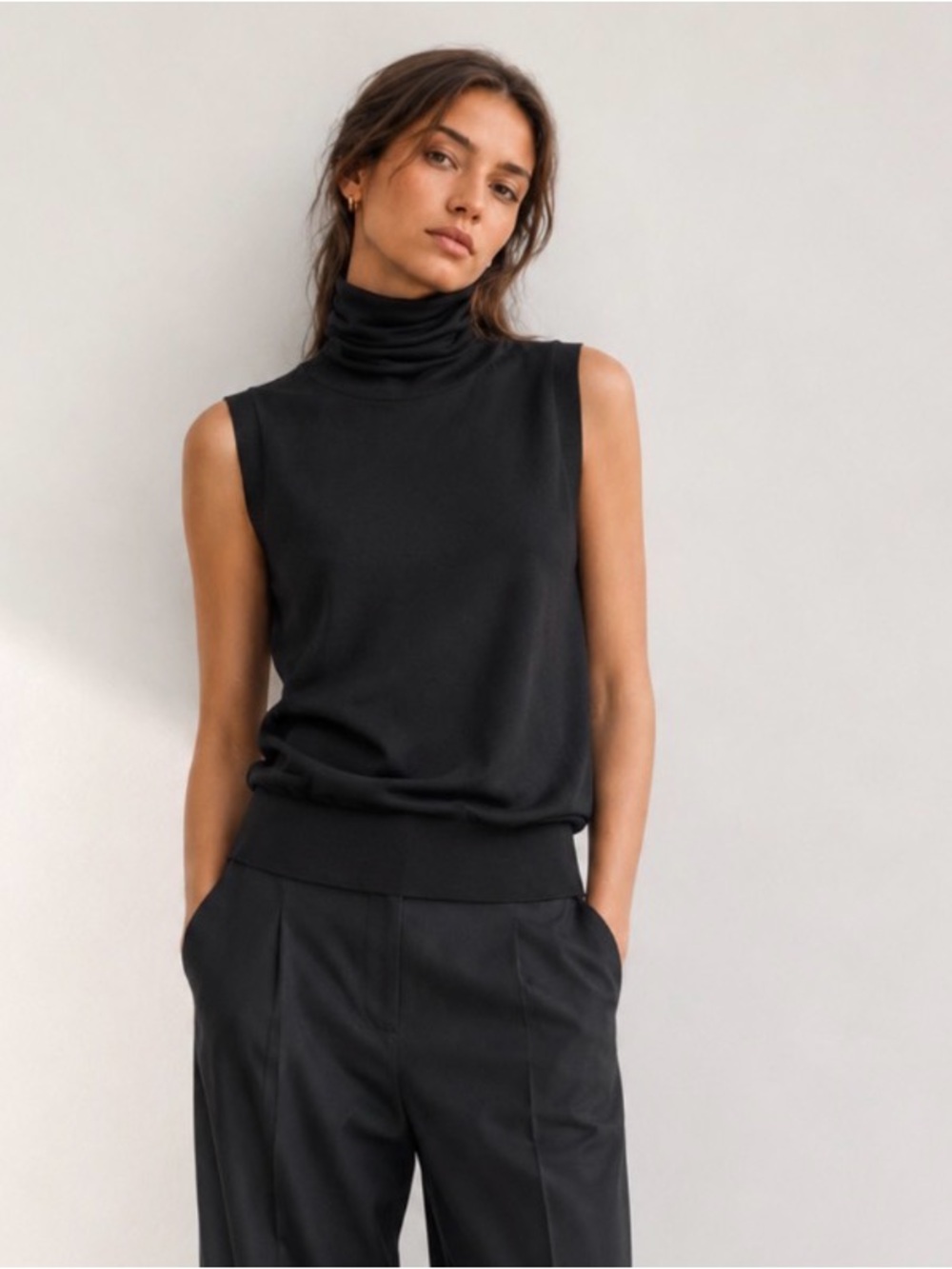 NWOT Bleusalt Classic Sleeveless Turtleneck Top | Size 1/Small